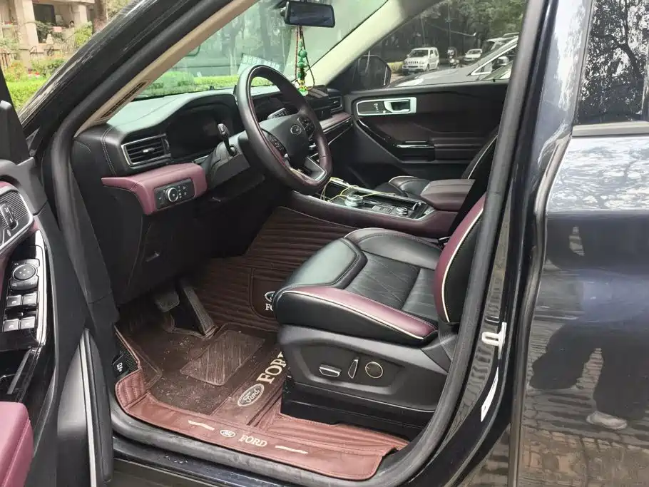 Ford Explorer — миниатюра 9