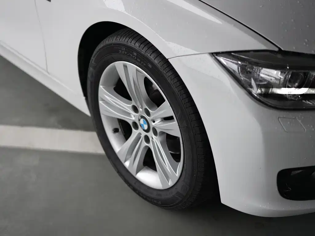 BMW 3 Series — миниатюра 8