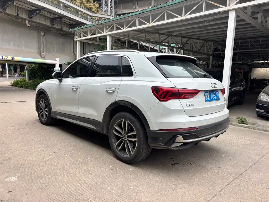 Audi Q3 — миниатюра 12