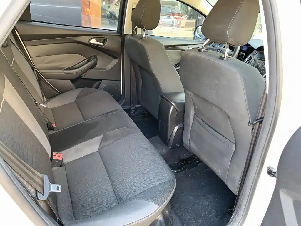 Ford Focus — миниатюра 14