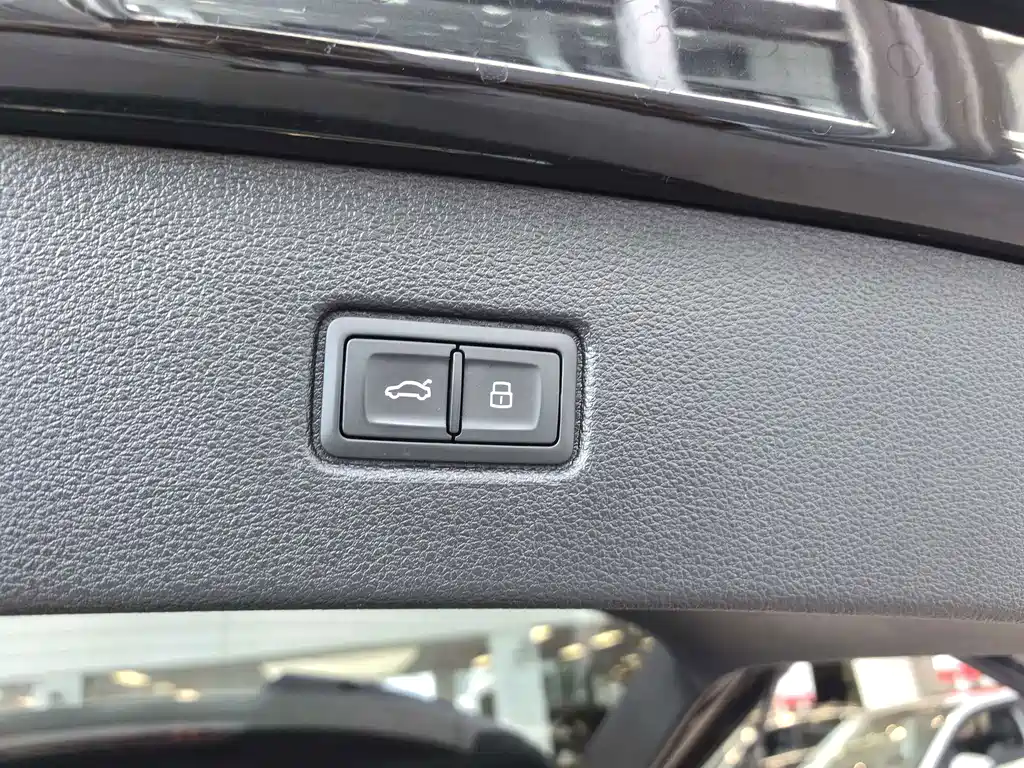 Audi Q7 — миниатюра 20