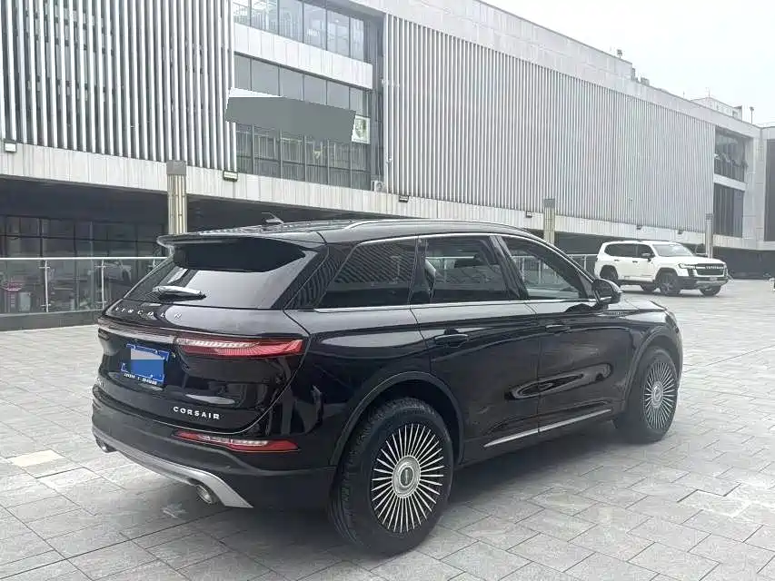 Lincoln Corsair — миниатюра 7
