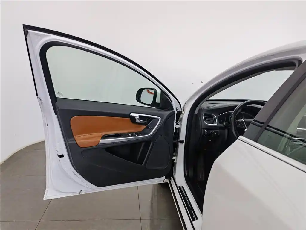 Volvo S60 2016 S60L T4