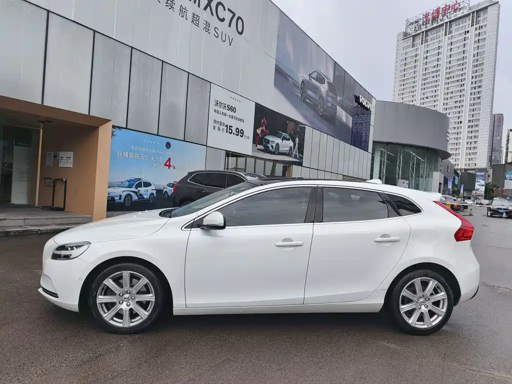 Volvo V40 2017 T3