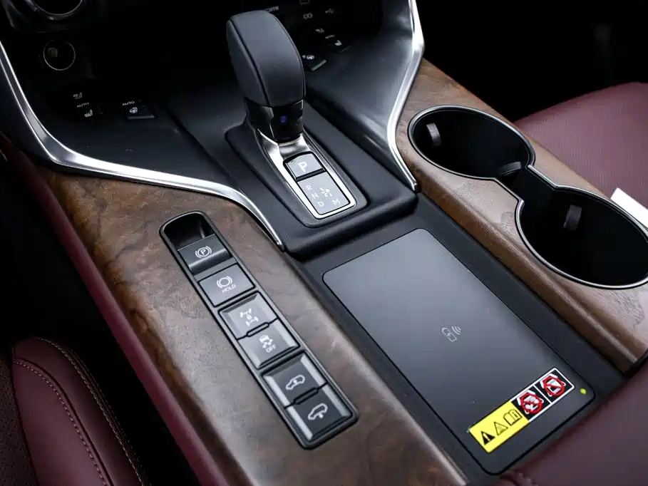 Lexus LX — миниатюра 11