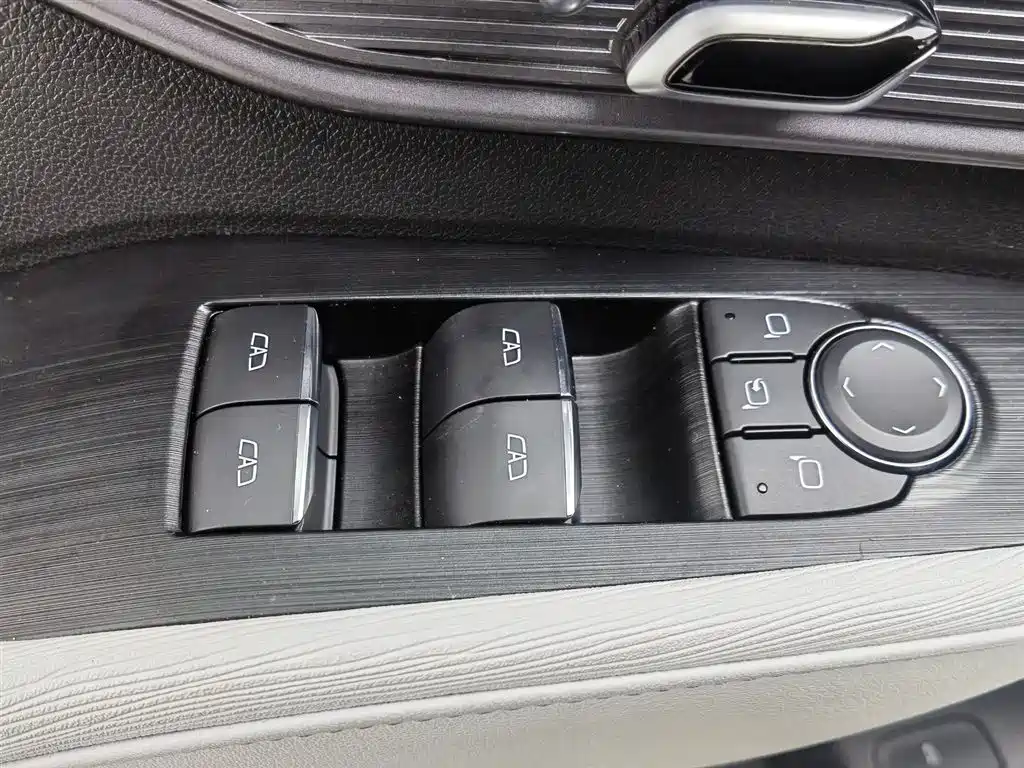 Buick LaCrosse 2023 28T