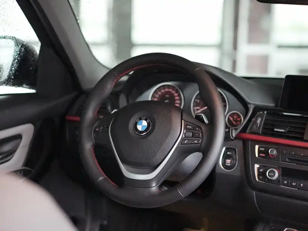 BMW 3 Series — миниатюра 17