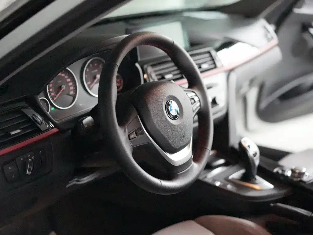 BMW 3 Series — миниатюра 35