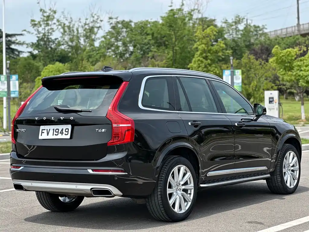 Volvo XC90 — миниатюра 6