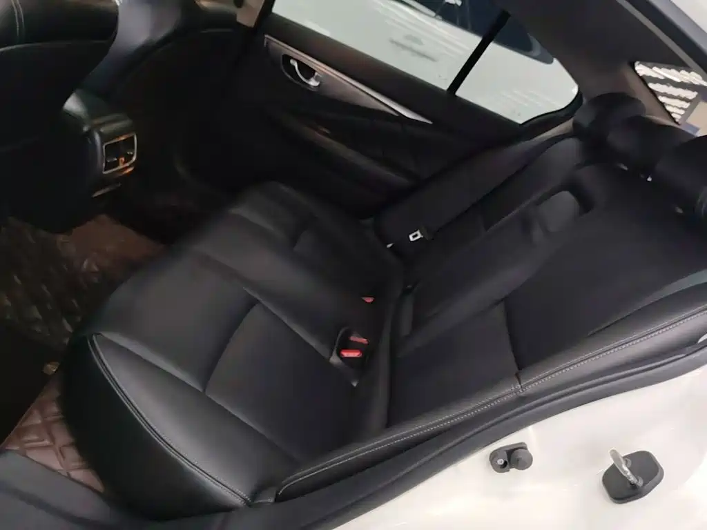Infiniti Q50L — миниатюра 17