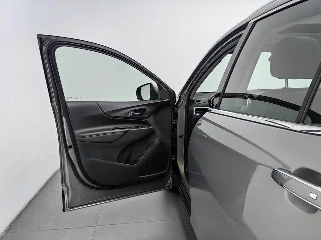 Chevrolet Equinox — миниатюра 8