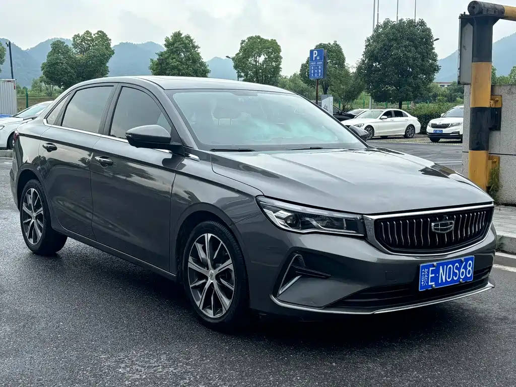 Geely Emgrand 2023 4 Champion 1.5L CVT Luxury