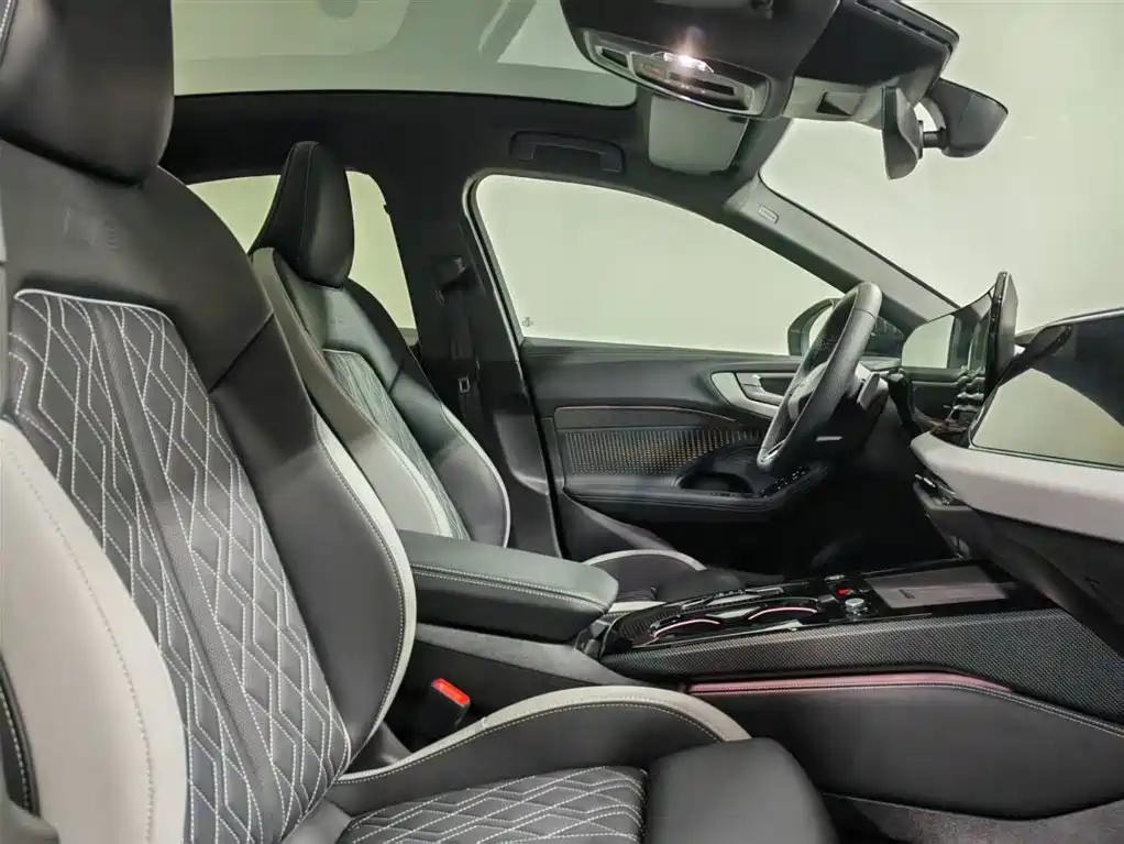 Audi A5L 2026 2.0T Sport Plus