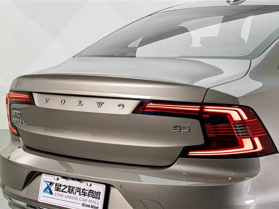 Volvo S90 — миниатюра 8