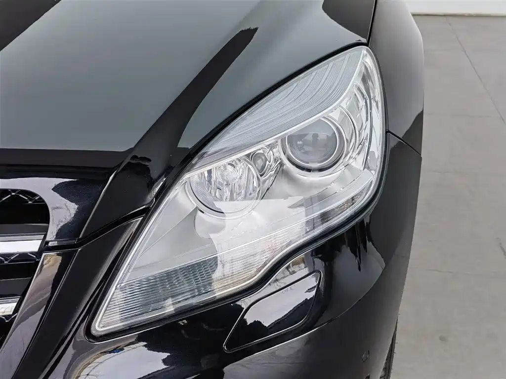 Mercedes-Benz R 2017 R 400 4MATIC