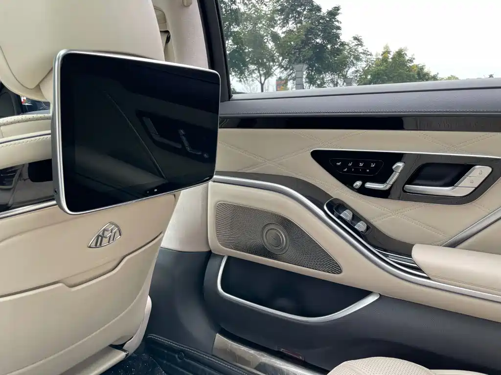 Mercedes-Benz S-Class — миниатюра 13