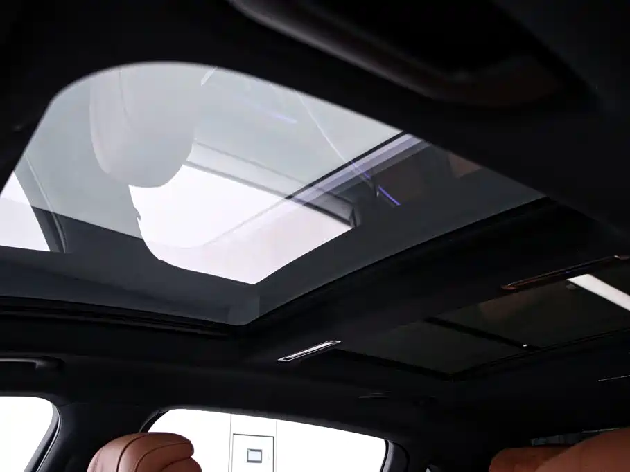 Mercedes-Benz S-Class — миниатюра 11