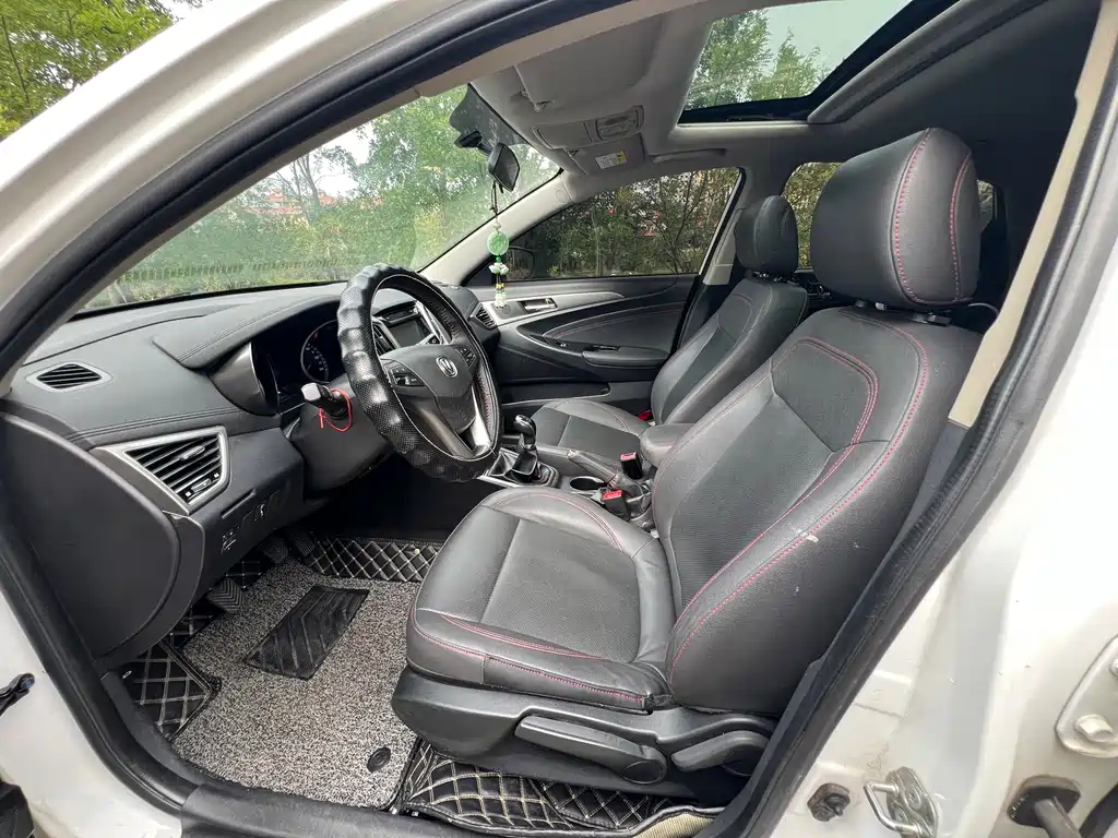 Changan Eado — миниатюра 10