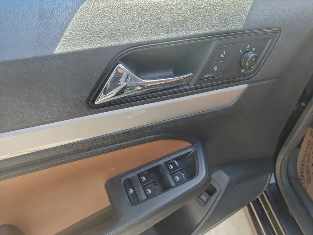 Volkswagen Lavida 2017 1.6L AT