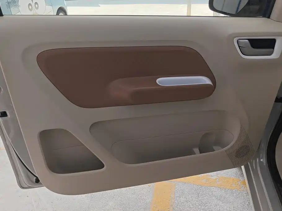 Wuling MINIEV — миниатюра 7