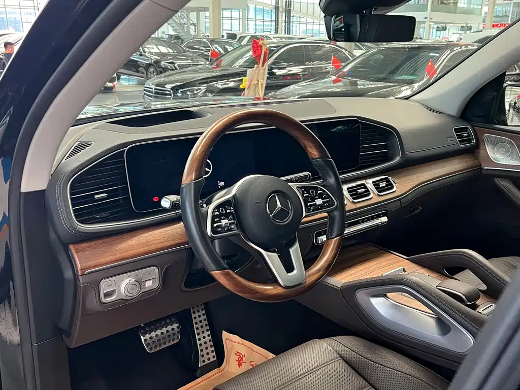 Mercedes-Benz GLS — миниатюра 5