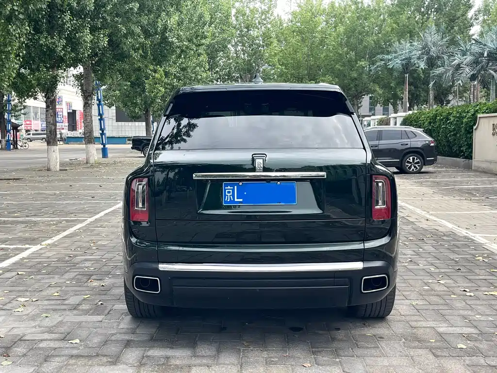 Rolls-Royce Cullinan 2018 мест