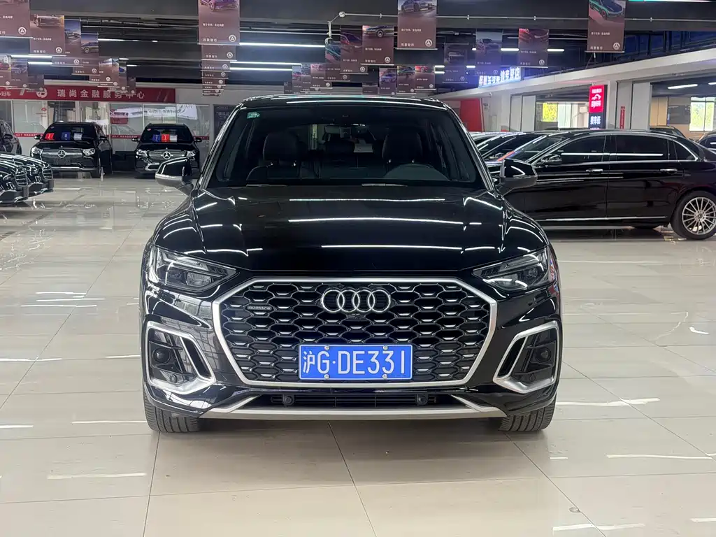 Audi Q5L Sportback — миниатюра 2