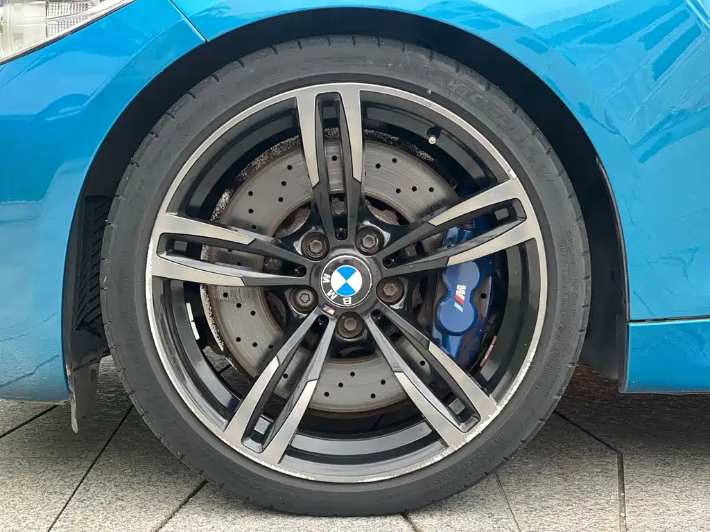BMW M2 — миниатюра 8