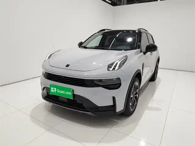 2023 Lynk & Co 01