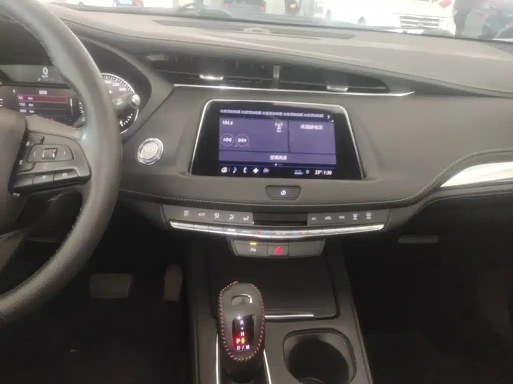 Cadillac XT4 — миниатюра 13