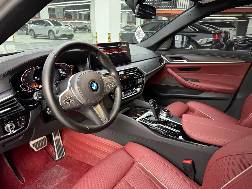 BMW 5 Series — миниатюра 5