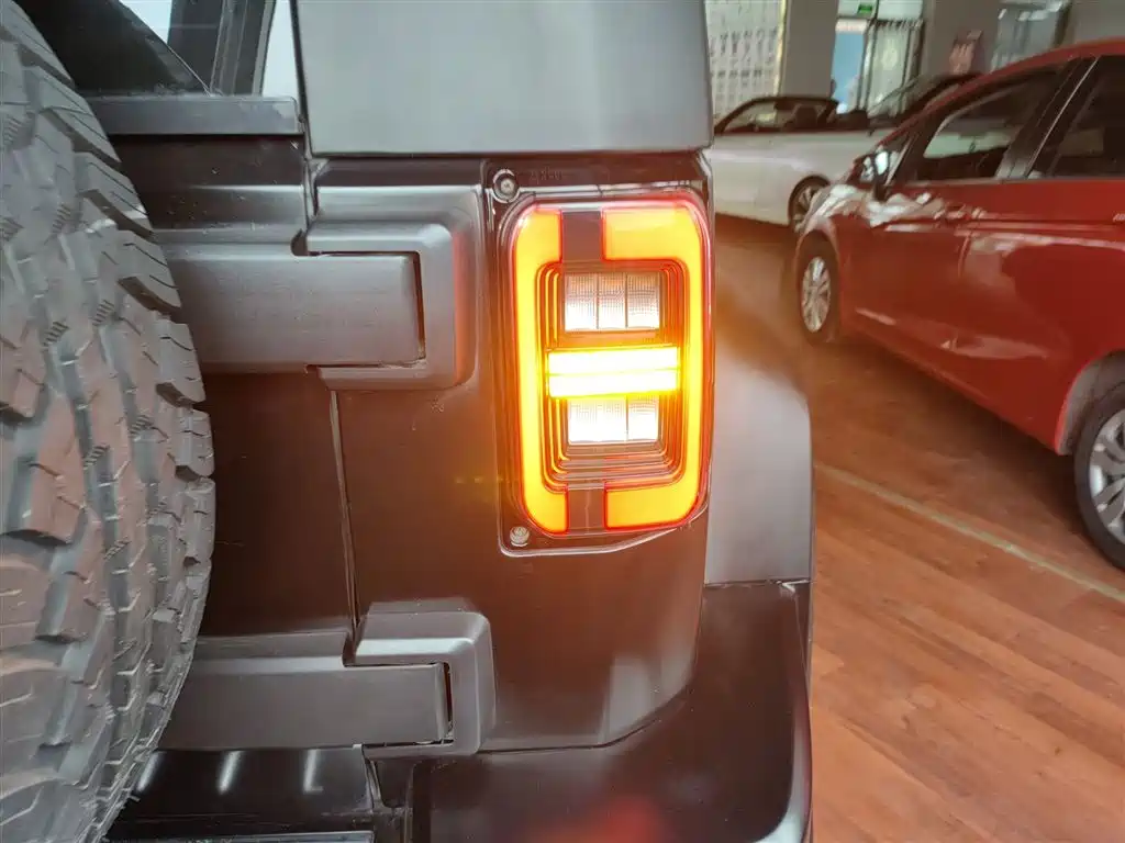 BAIC BJ40 2023 2.0D AT