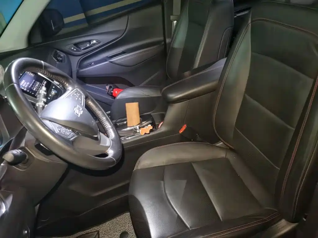 Chevrolet Equinox — миниатюра 11