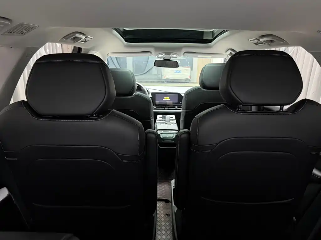 Wuling Victory — миниатюра 18