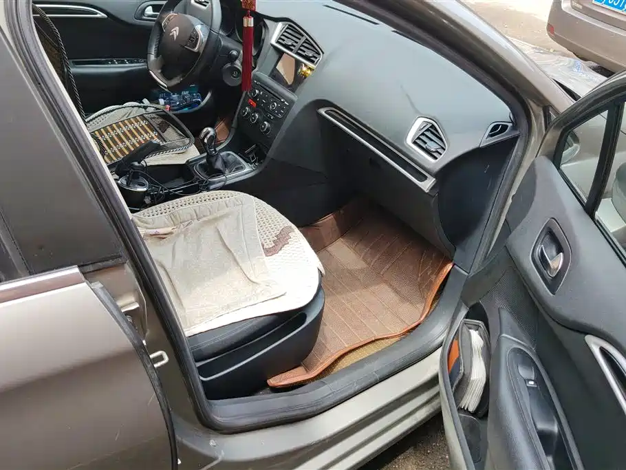 Citroen C4L 2014 1.8L MT