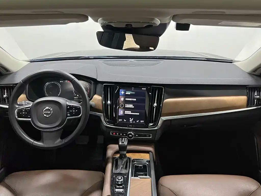 Volvo S90 — миниатюра 10
