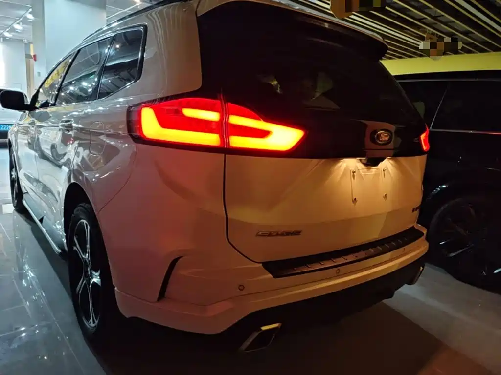 Ford Edge — миниатюра 5
