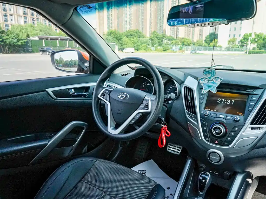 Hyundai Veloster — миниатюра 11