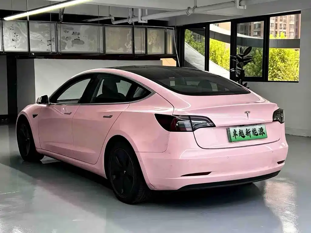 Tesla Model 3 — миниатюра 4