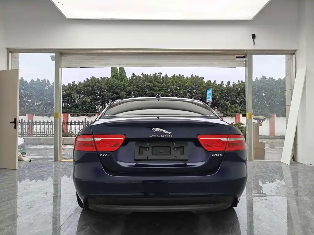 Jaguar XE — миниатюра 4