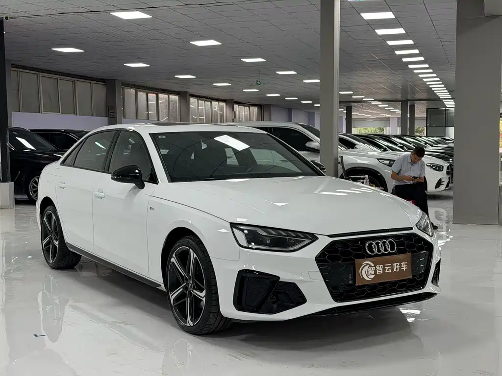 Audi A4L 2024 40 TFSI Luxury
