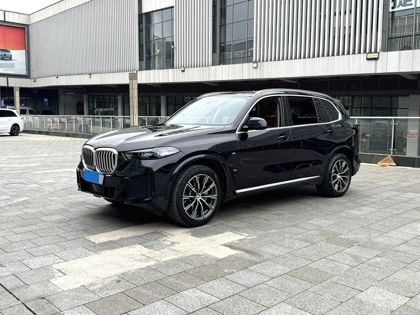 宝马X5 2023款 xDrive 30Li 尊享型M运动套装 2023