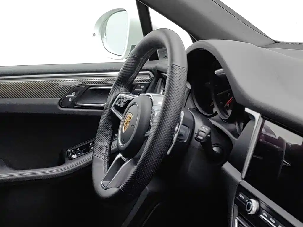 Porsche Macan — миниатюра 22