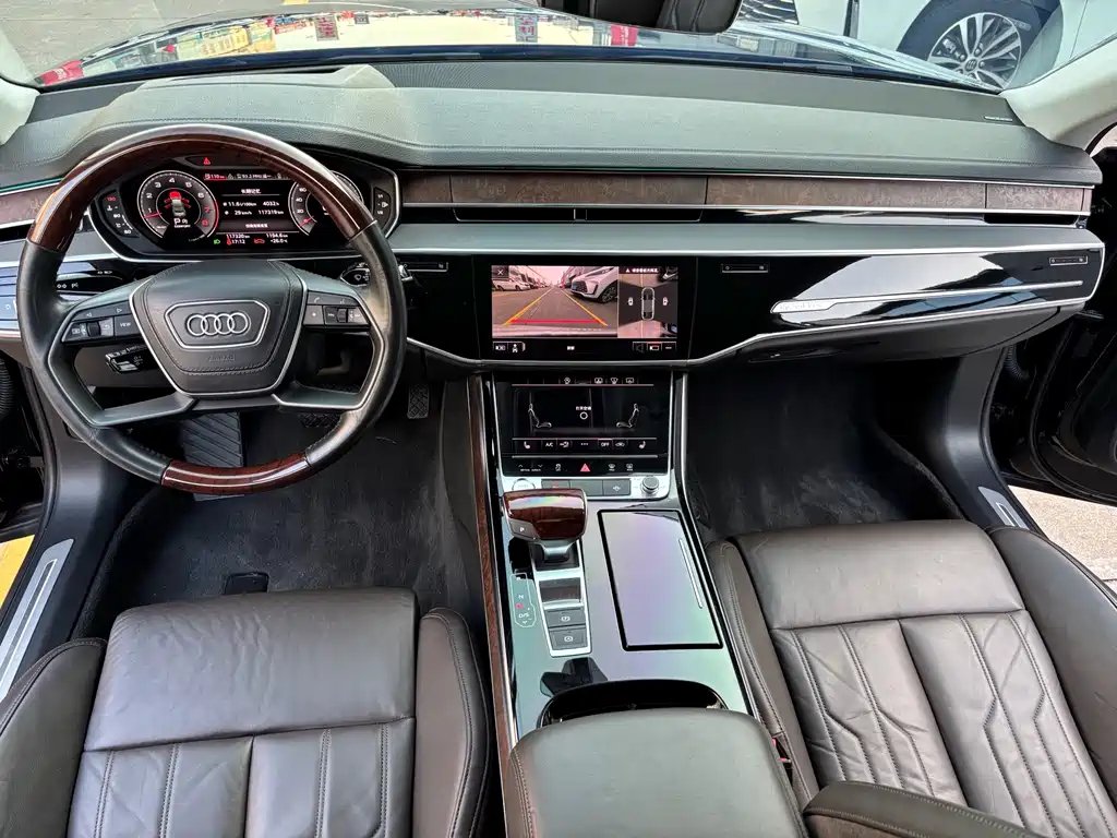 Audi A8 — миниатюра 5
