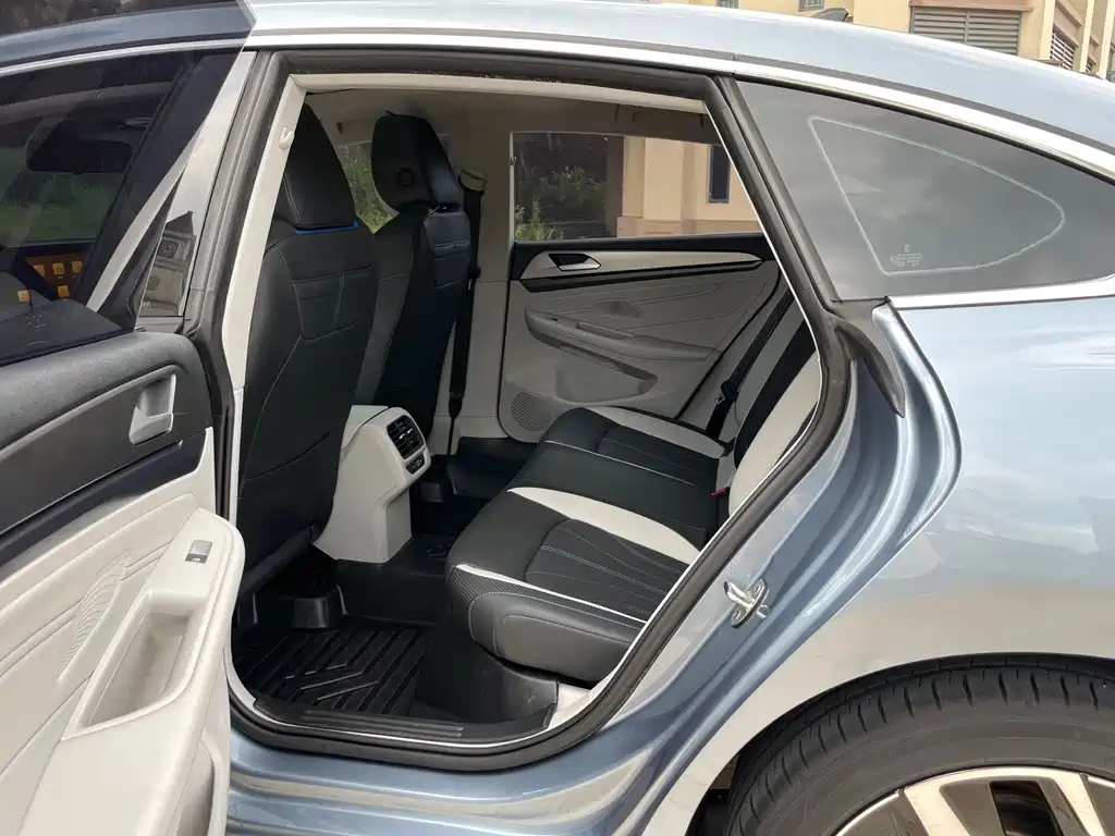 Volkswagen Lamando — миниатюра 5