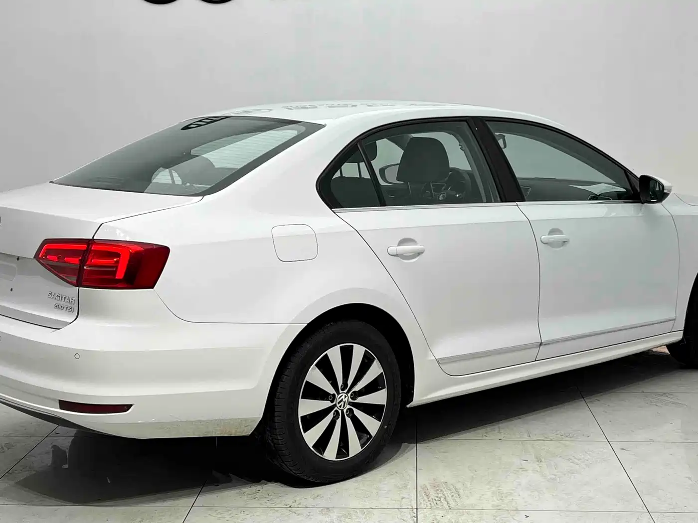 Volkswagen Sagitar