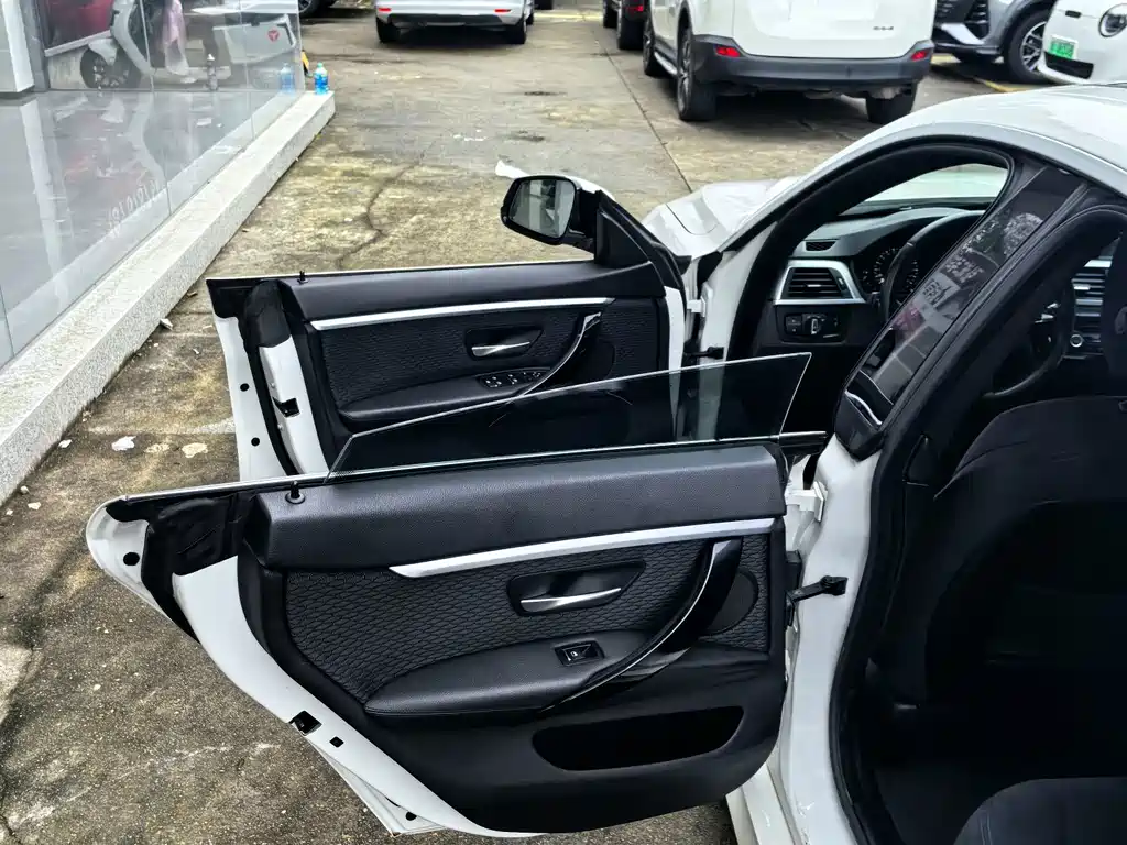 BMW 4 Series — миниатюра 8