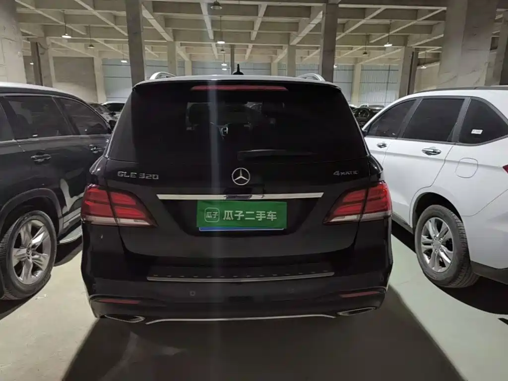 Mercedes-Benz GLE (Import) — миниатюра 6