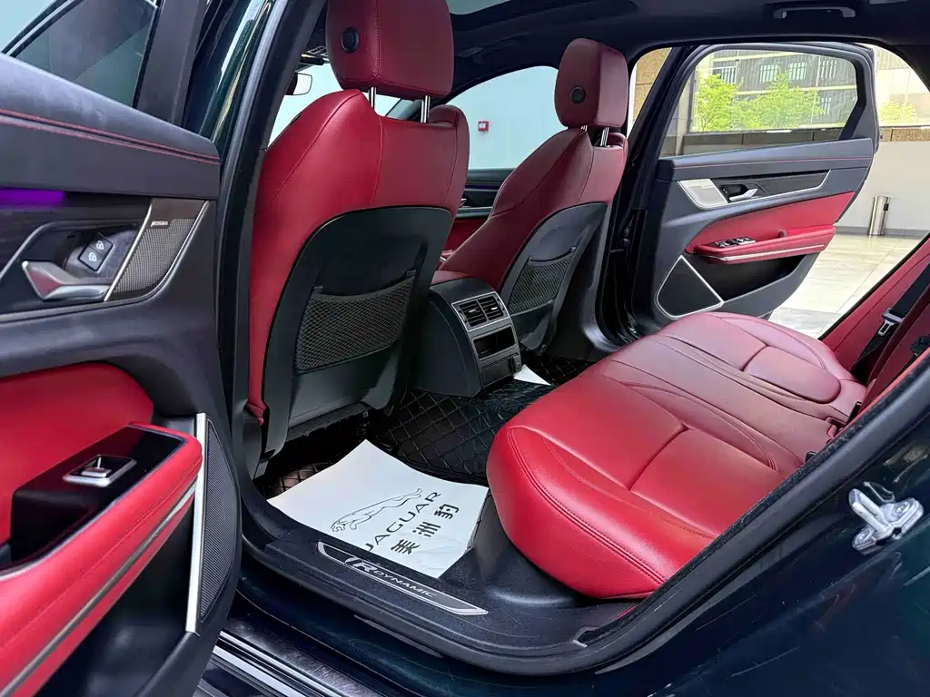 Jaguar XFL — миниатюра 5