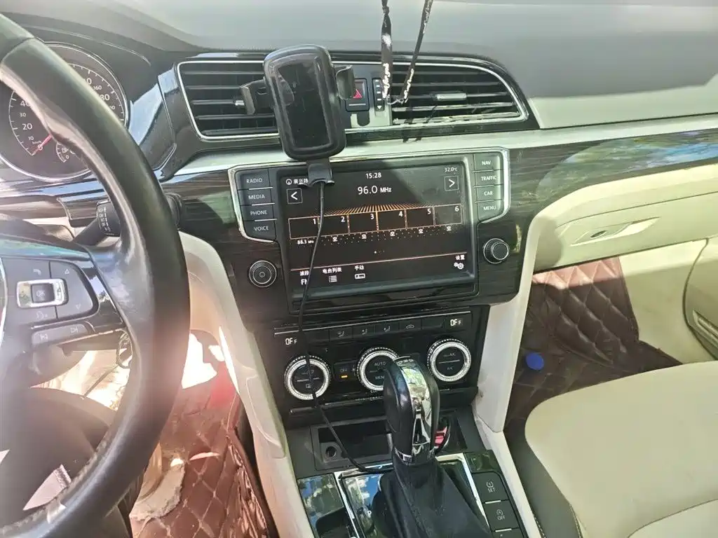 Volkswagen Lamando — миниатюра 6